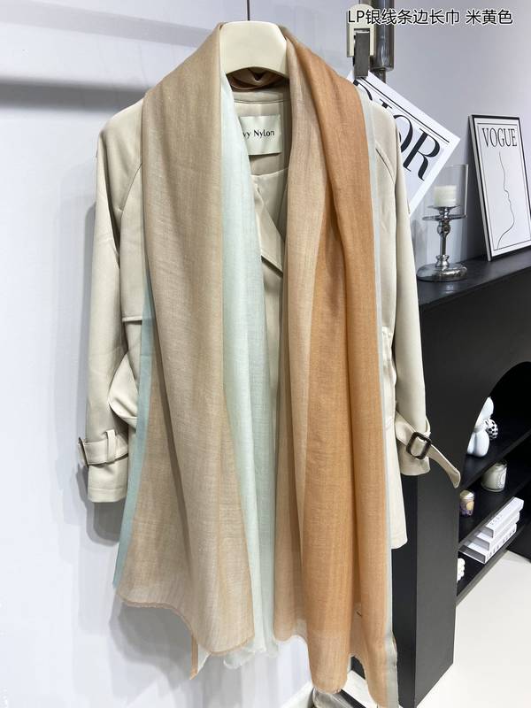 Loro Piana Scarf LPC00058 Loro Piana Scarf LPC00058